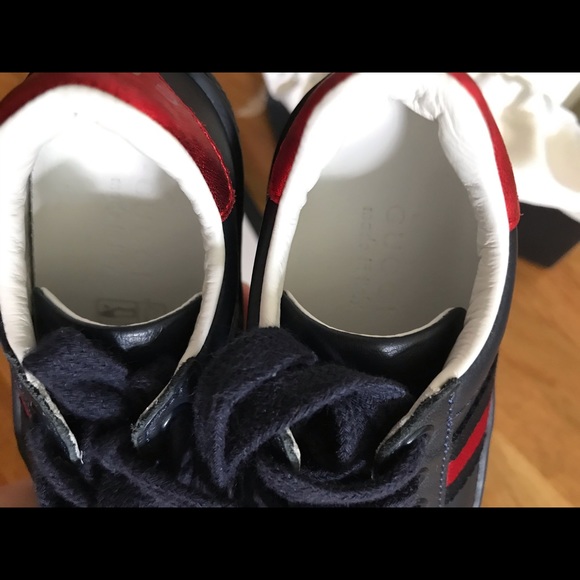 ---SOLD----gucci shoes - Picture 7 of 8